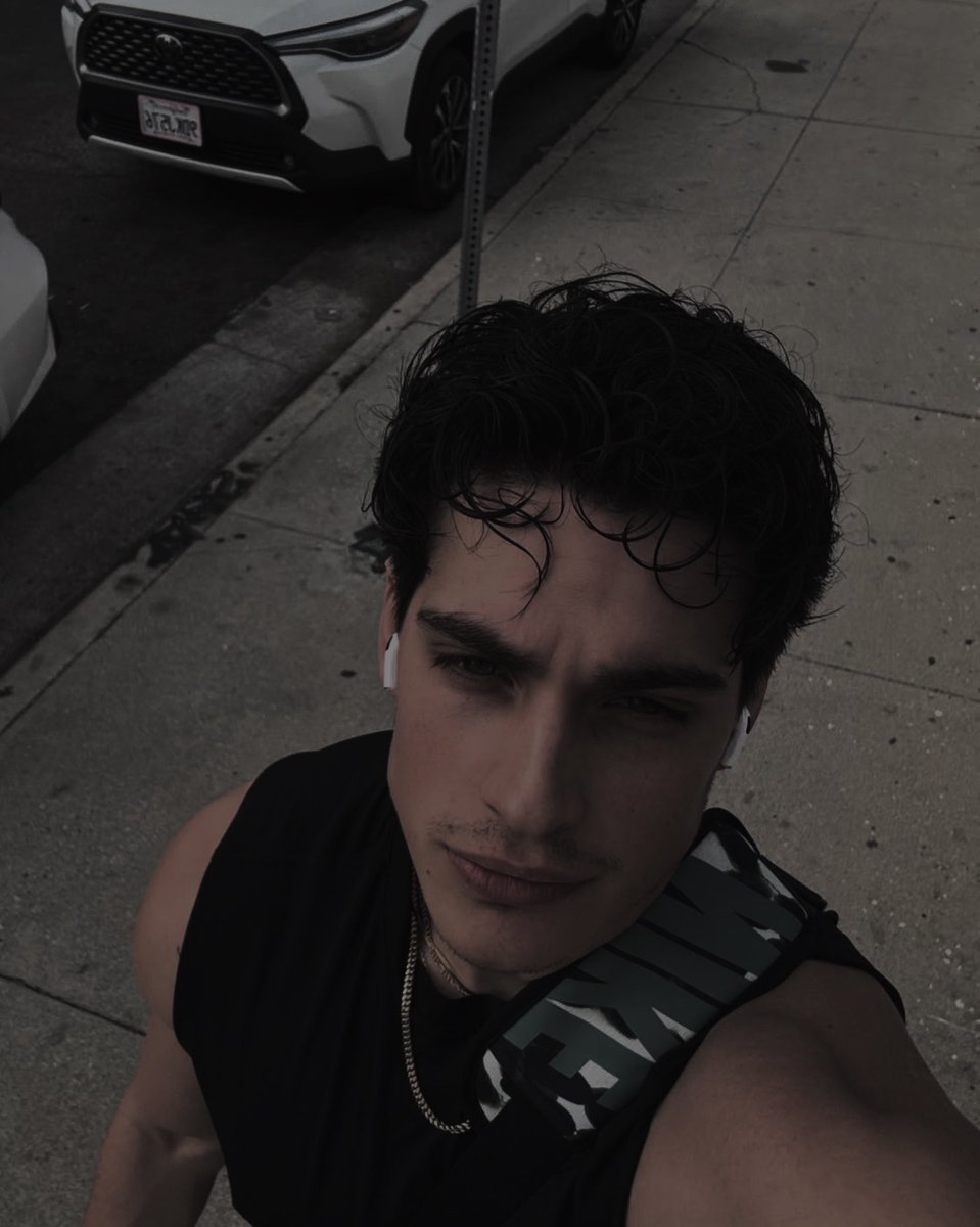 𝖑𝑜𝑟𝑒𝑛 fcAU! tweet media