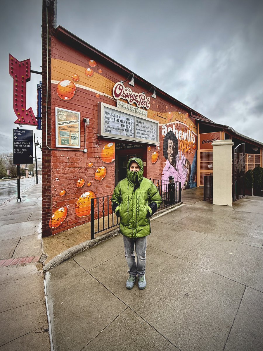 mike_gordon's tweet photo. Asheville is one of my fav cities. Glad to be back. Tickets are moving fast for tomorrow’s show at The Orange Peel 🔜 🍊 https://t.co/IMKrdpwff2