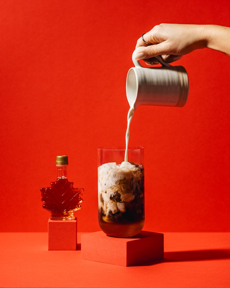 SecondCupCanada's tweet photo. One Dirty Soda coming right up! 🍁

-
Un dirty soda, à l’instant! 🍁

#secondcup #dirtysoda #maple https://t.co/juyqny6tWq