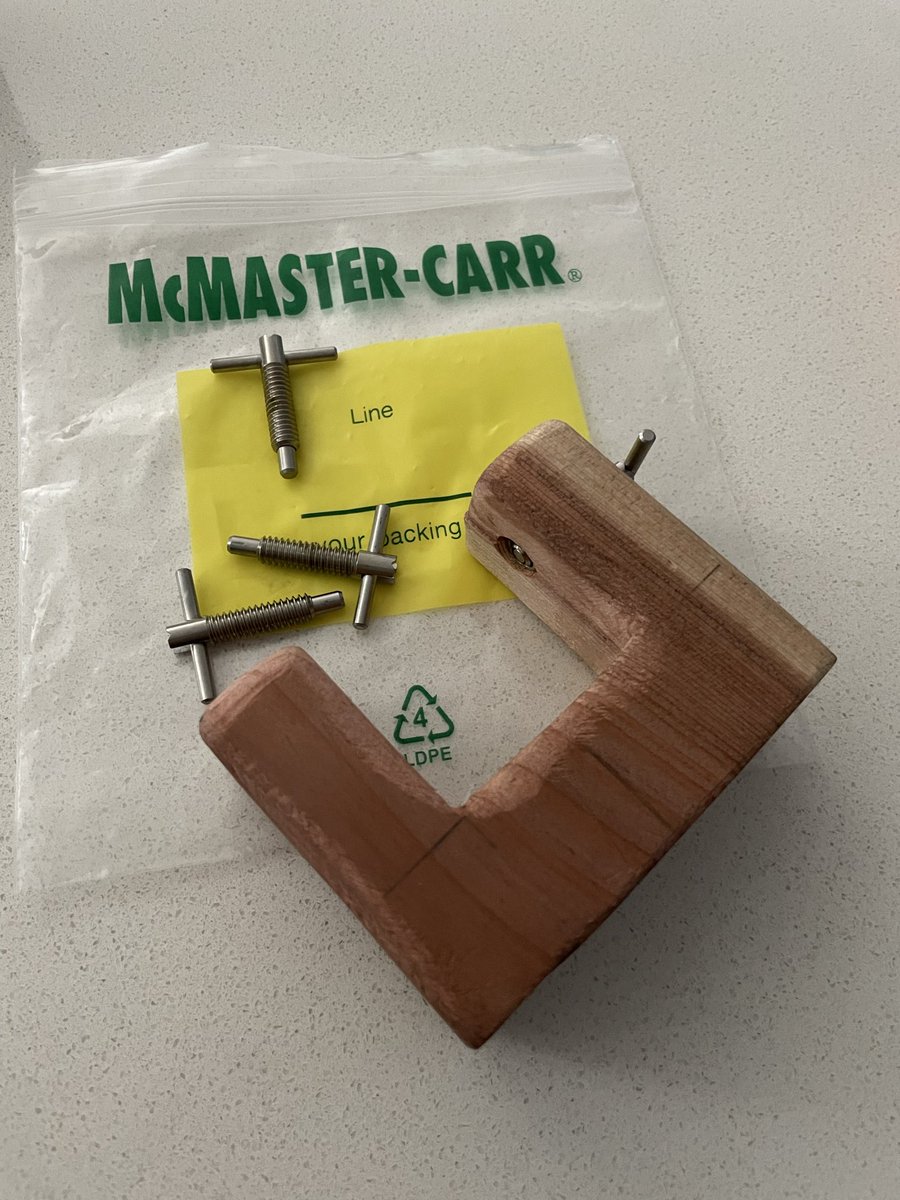 FreeBSD Frau tweet media