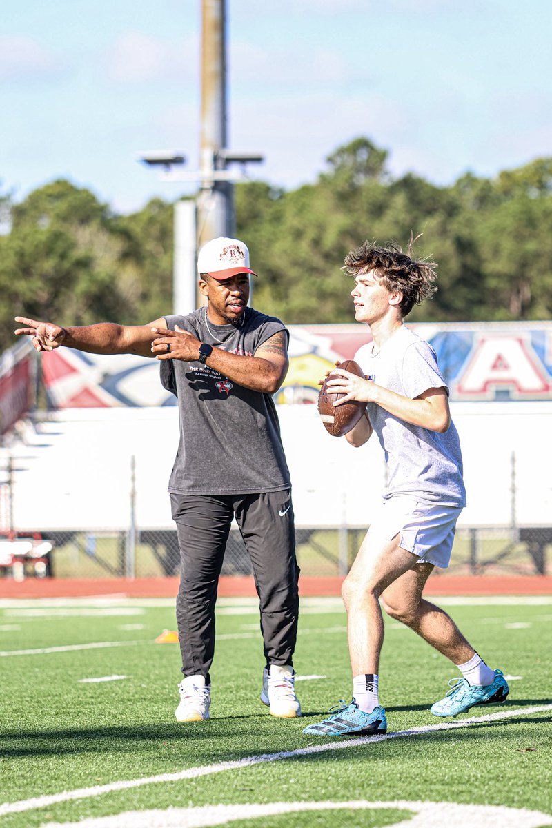 CoachHurts2's tweet image. I don’t got to.. I GET TO! 🙂‍↕️
Doing what I love, but more importantly loving what I’m doing!!

#HTC🎯