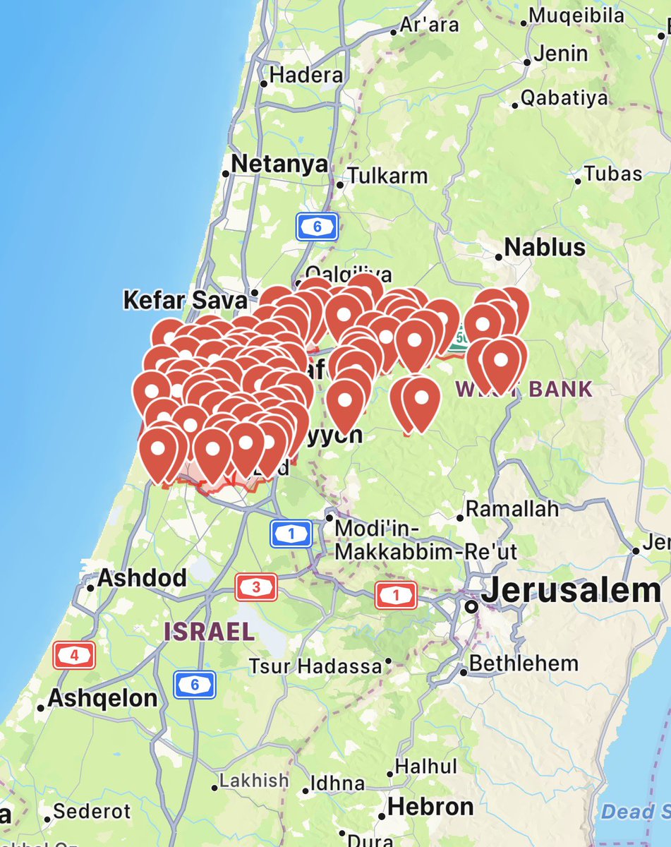 Osint613's tweet photo. Tel Aviv area under missile attack (9th wave since midnight) https://t.co/GEiwu3kU3m