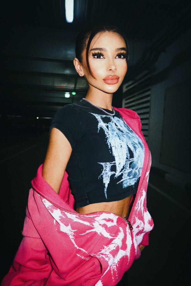 GLOOMY GIRL ☔️ tweet media