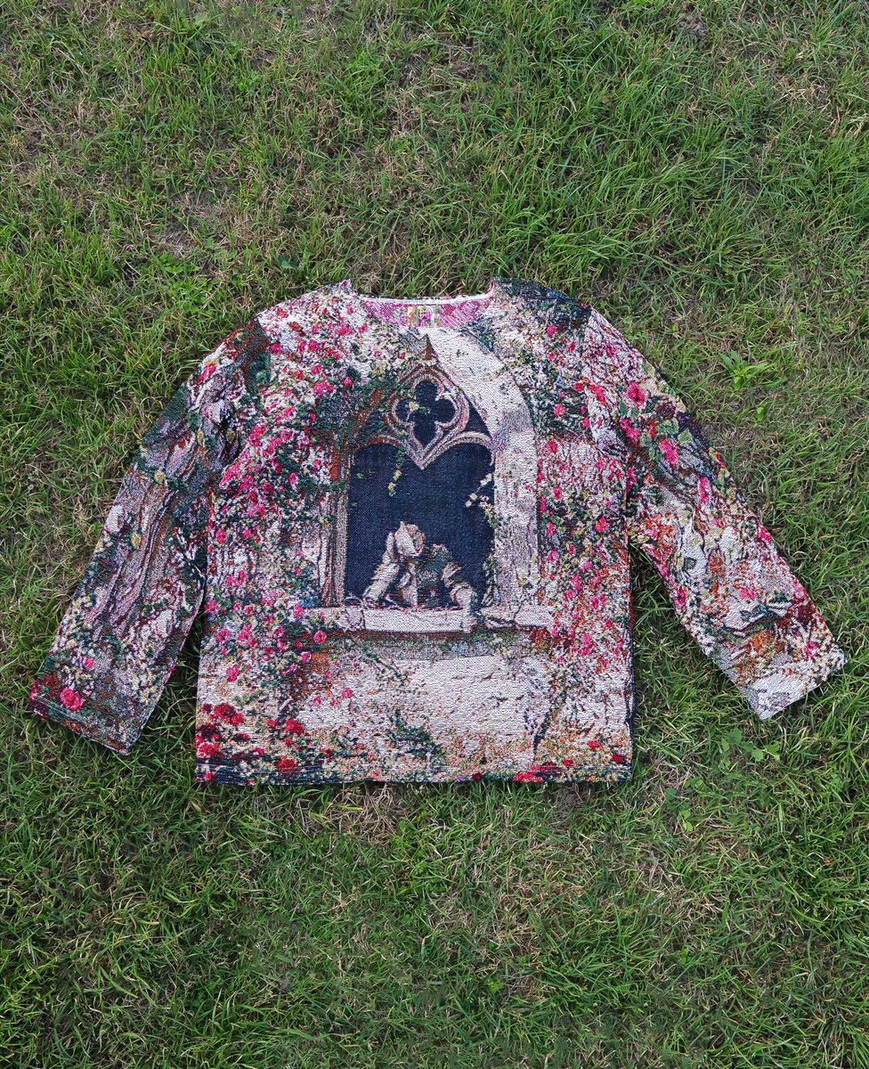 **4444** tweet media