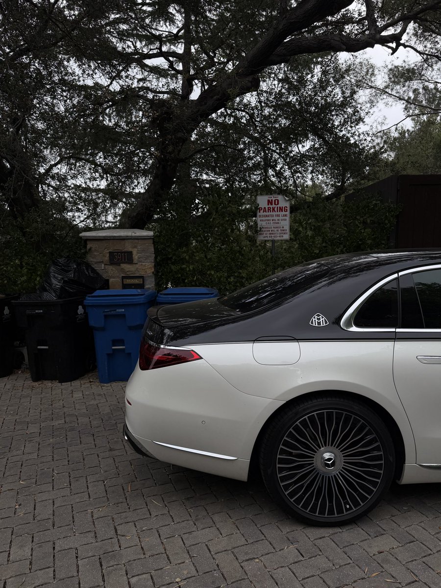 Austin Georgas tweet media