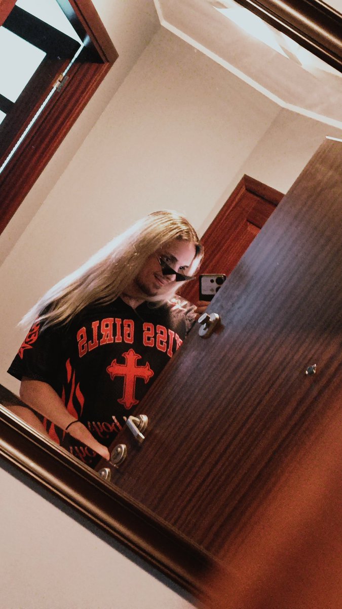 Name cannot be blank tweet media