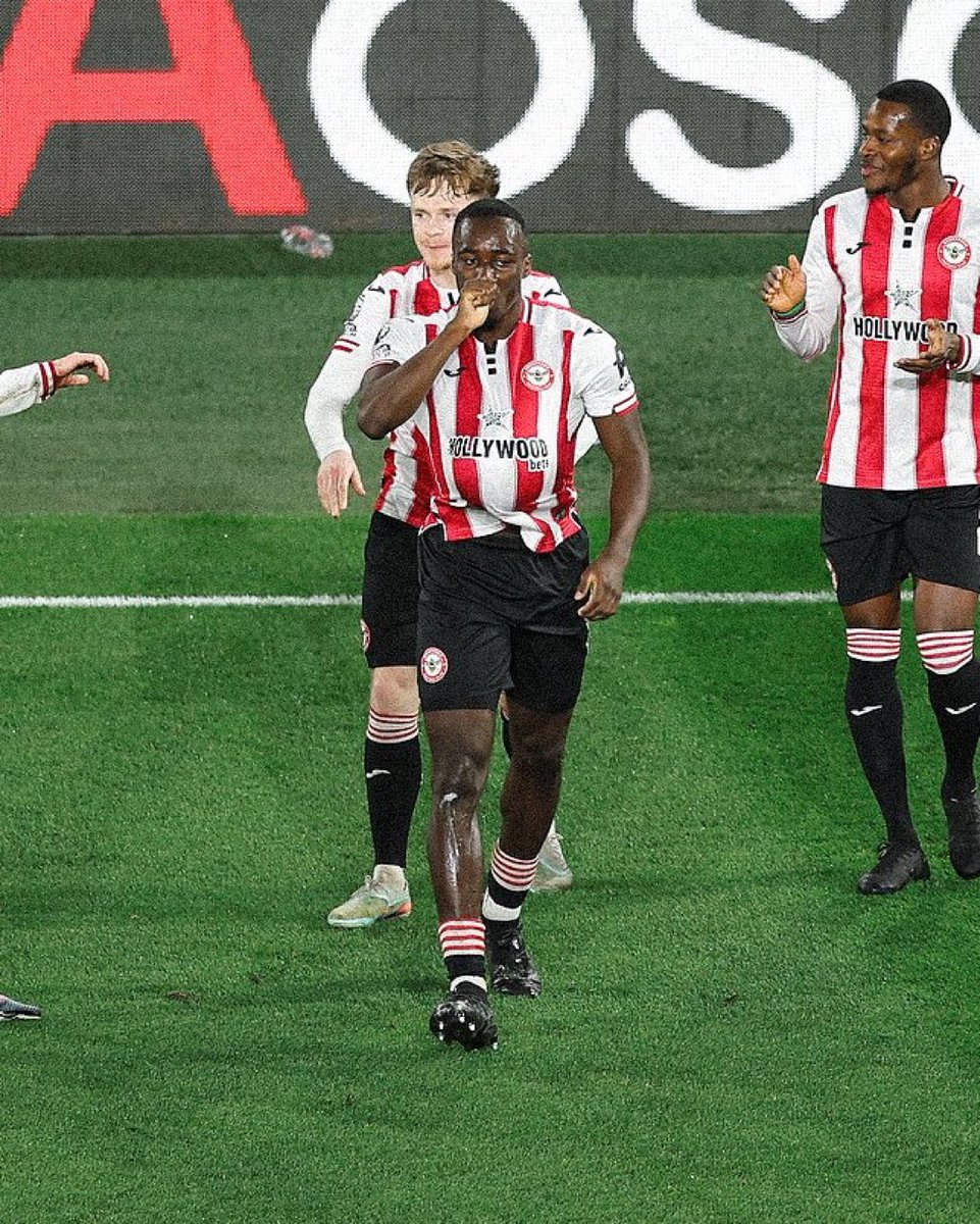 BrentfordTurk's tweet photo. Michael Kayode, Brentford forması ile ilk golünü Wolverhampton karşısında attı. 

#BREWOL | #MichaelKayode | #TurkishBees🇹🇷 https://t.co/UWttnIScN6