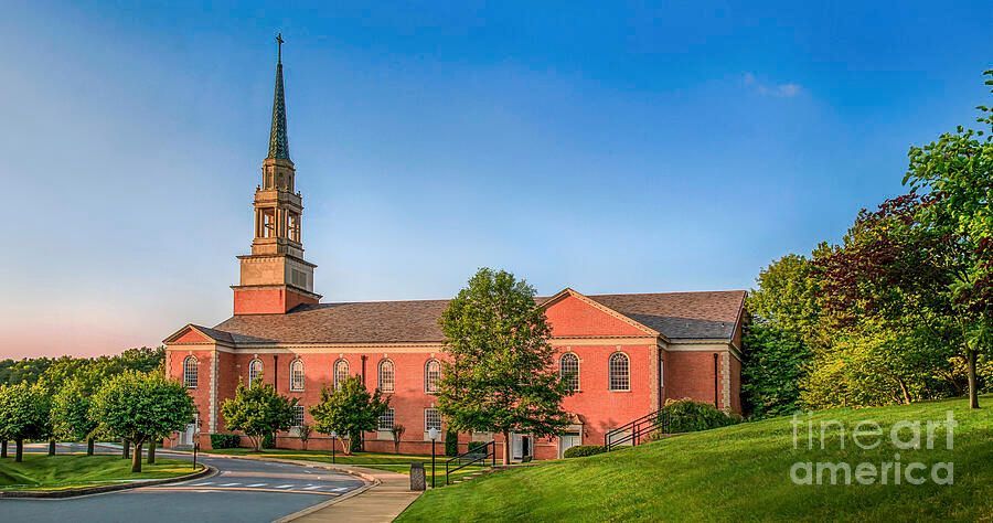 shelia_hunt's tweet image. This view brings a little calm to the afternoon… a soft shift of light that settles the heart.

shelia-hunt.pixels.com/featured/eveni…
#SheliaHunt #BuyIntoArt #MilliganCollege #SeegerMemorialChapel #EastTennessee #JohnsonCityTN #ChurchArchitecture