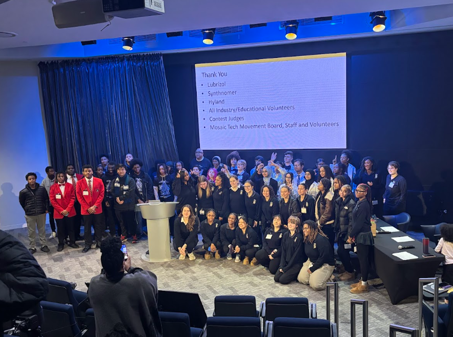 BeaumontSchool1's tweet photo. Congratulations to our Introduction to Data Science students who competed at Datapalooza.

Beaumont had five teams compete among 13 high schools across Cleveland.

Congratulations to the first-place team, Isabel '26, Lynn '26, Mikaylah '26, and Destyne '26! https://t.co/9Ic9BrXVOU