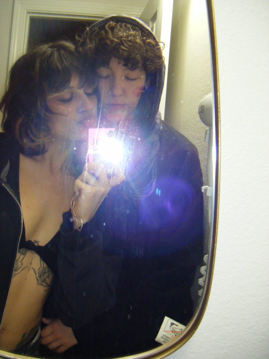 violet! 𖢥.𖥔 ݁ ˖♡ tweet media