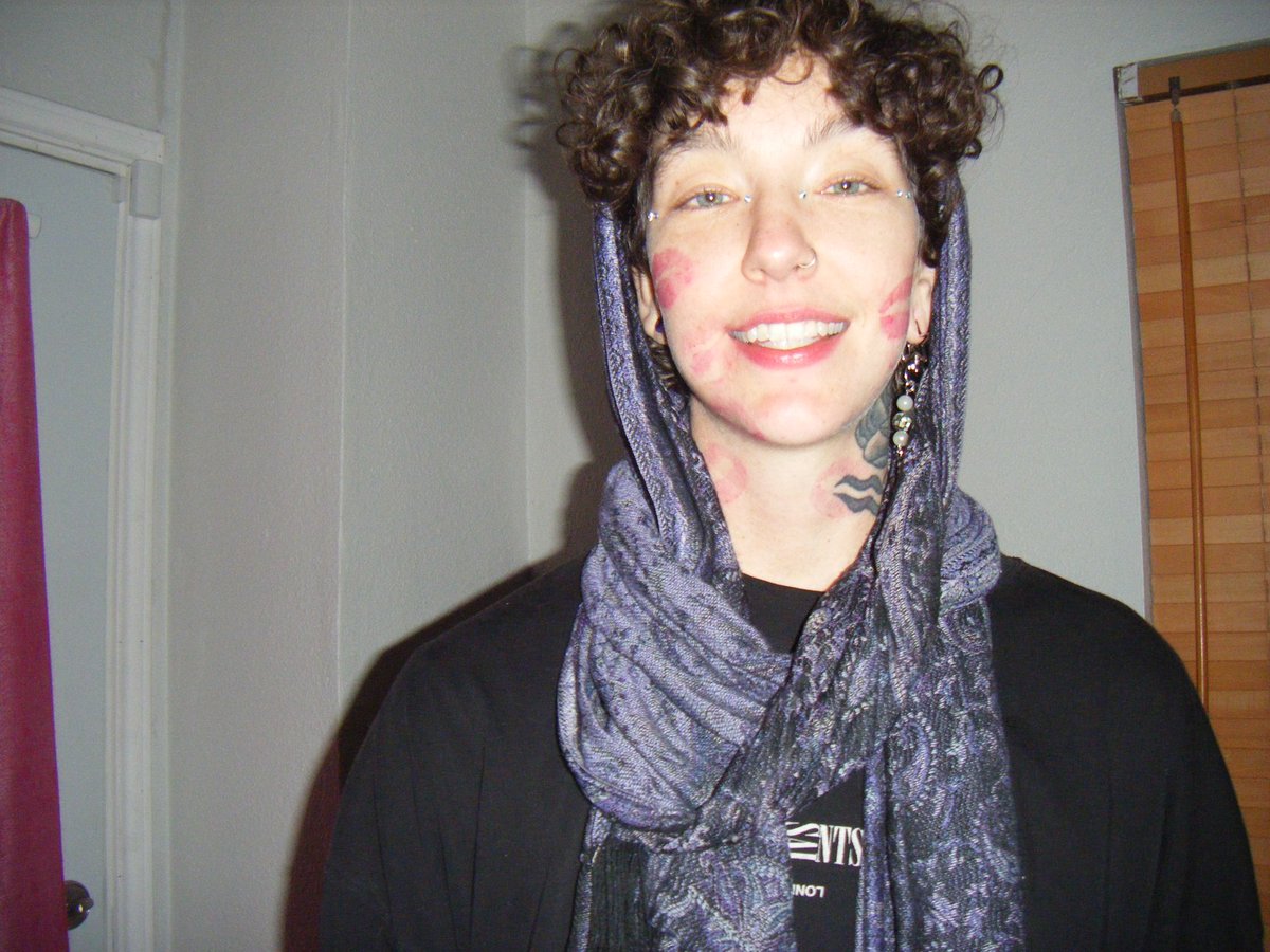 violet! 𖢥.𖥔 ݁ ˖♡ tweet media