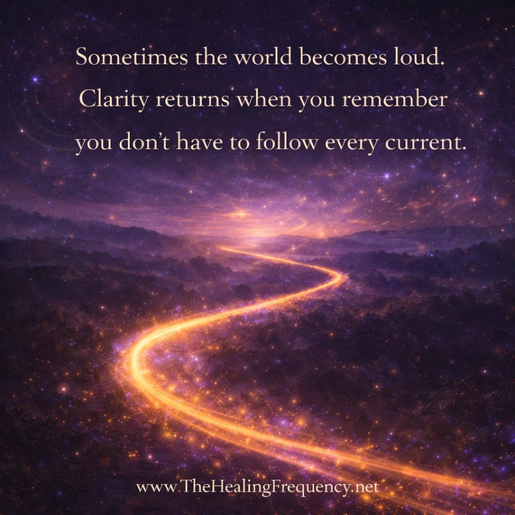 HealinFrequency's tweet image. Many people expect clarity to arrive like lightning.
A dramatic moment.
A sudden revelation.
But most of the time, clarity comes much differently.
It shows up quietly.
In still moments.

#LifePerspective #ClarityInLife #FindYourPath #PersonalAwareness #LiveWithIntention