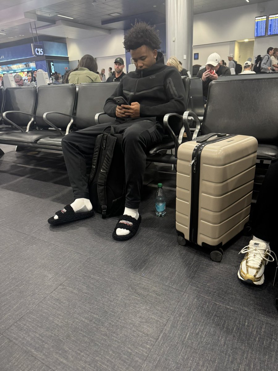 Dedanthomas Sr tweet media