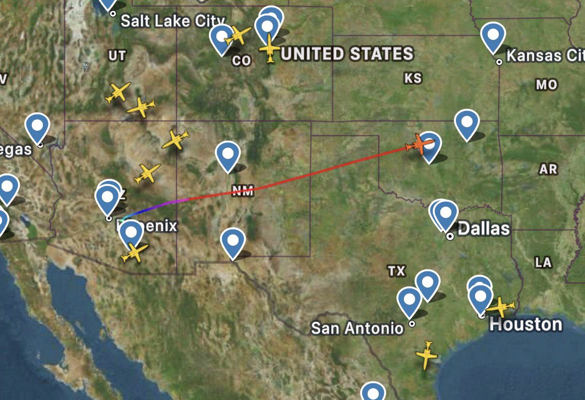 ICE Flight Monitor tweet media