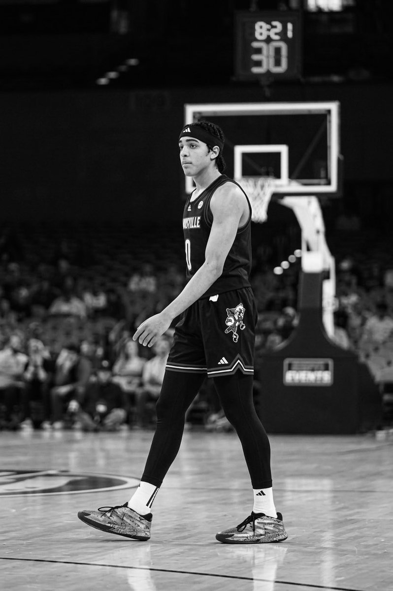 Mikel Brown Jr. Enthusiast tweet media