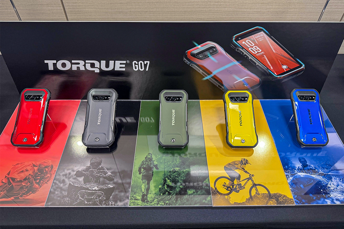 KYOCERA_JP's tweet photo. 【TORQUE G07体���イベント潜入レポ】

スマホの発表会とは思えない光景が広がる会場で、泥水に沈められ、その耐久性を試されたTORQUE G07📱

新たに加わった機能や、触ってわかった意外な魅力を京セラ広報note編集部が紹介します。ぜひ、ご覧ください！

紹介記事へのアクセスはリプライから👇 https://t.co/i5uxlQHBUT