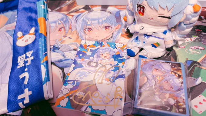 ぺこーらの6周年記念グッズきtら!!! はぐれマッマとひこさんのイラスト良すぎる神 なんかサインでかいな今回w 大きいと得した感じがして嬉しい
