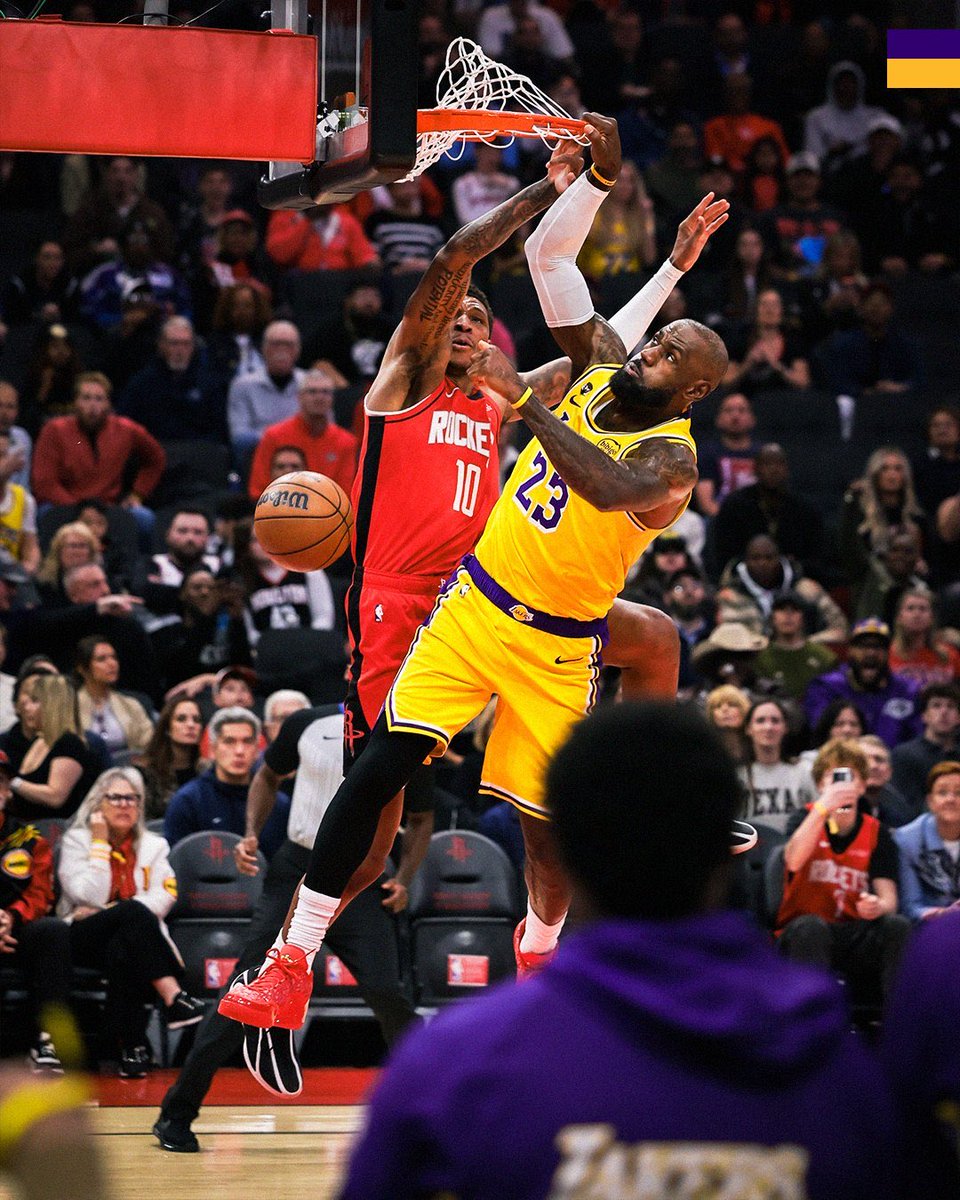 Lakers Lead tweet media