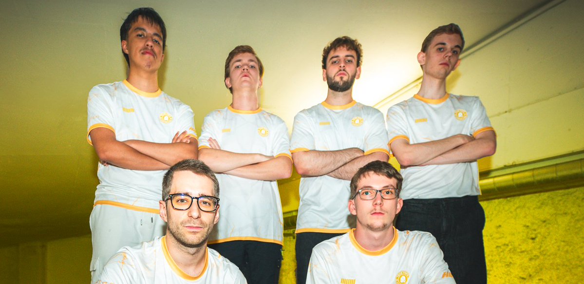 echo 🎄🪓 tweet media