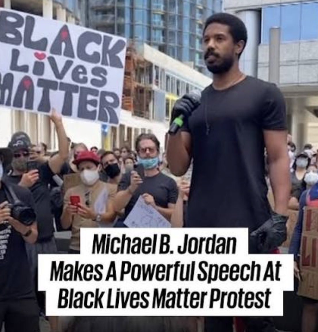 HerodotoJr's tweet photo. @SeLigaFiel O Michael B. Jordan é mais ativista ainda que o Wagner Moura. 
Mas essa burrice que tu escreveu não me surpreende pq acho que não pode ter coisa mais imbecil que ser corintiano de direita…kkkkkkkkk https://t.co/ndl5ykNdoo