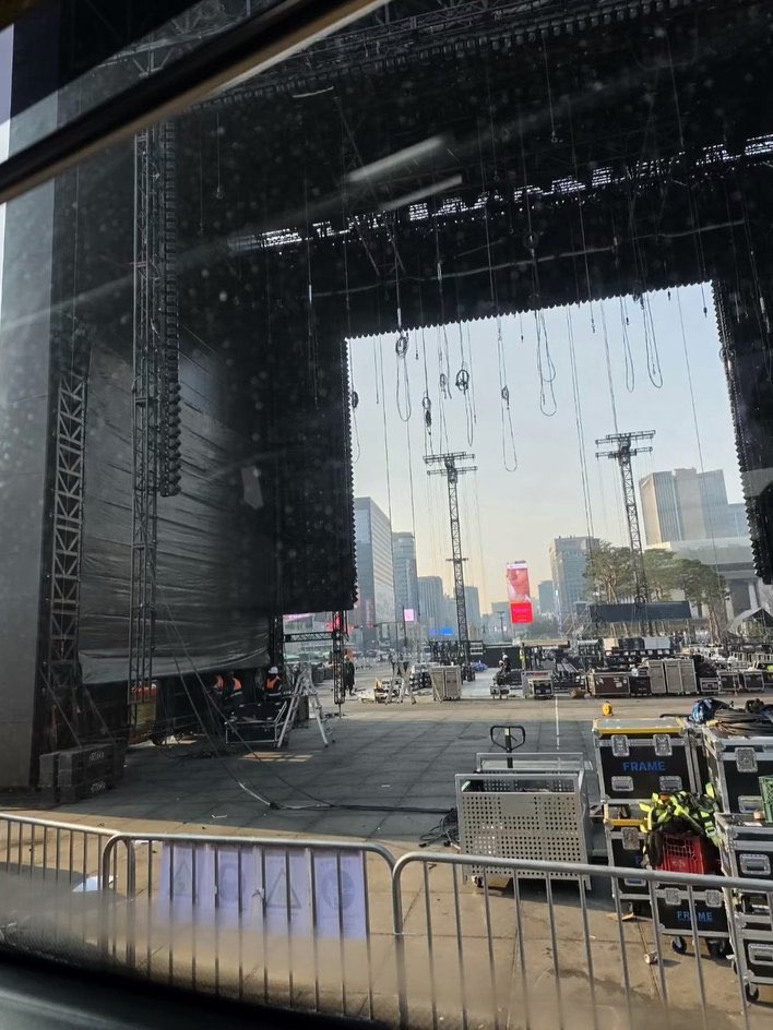 BTS Updates, News & Charts ⁷ tweet media