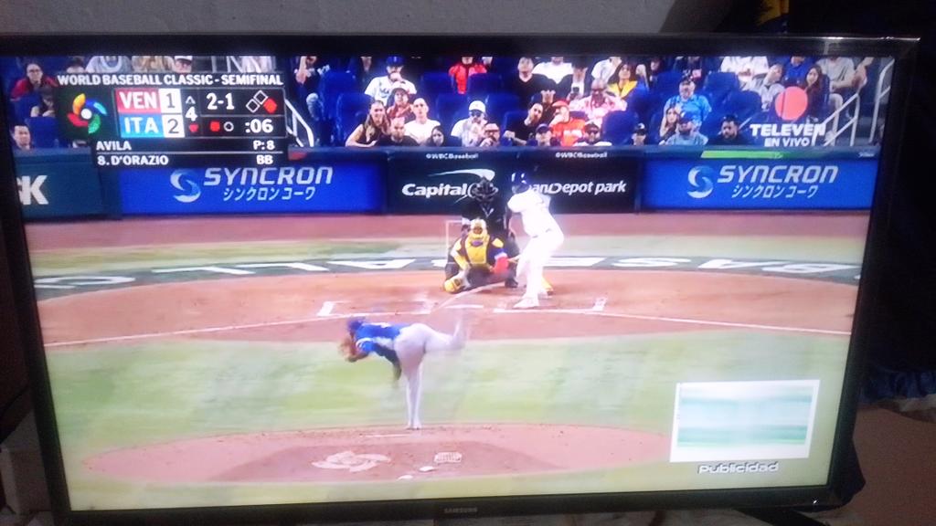 jhonathan_26's tweet photo. Buenas Noches Disfrutando del Clásico Mundial En Familia Con los Mejores Por Televen. Saludos Desde La Azulita Estado Mérida #BEISBOLxTELEVEN @Canal_Televen @Teledeportes_10 @guillearcay https://t.co/ylmYvlm1AH