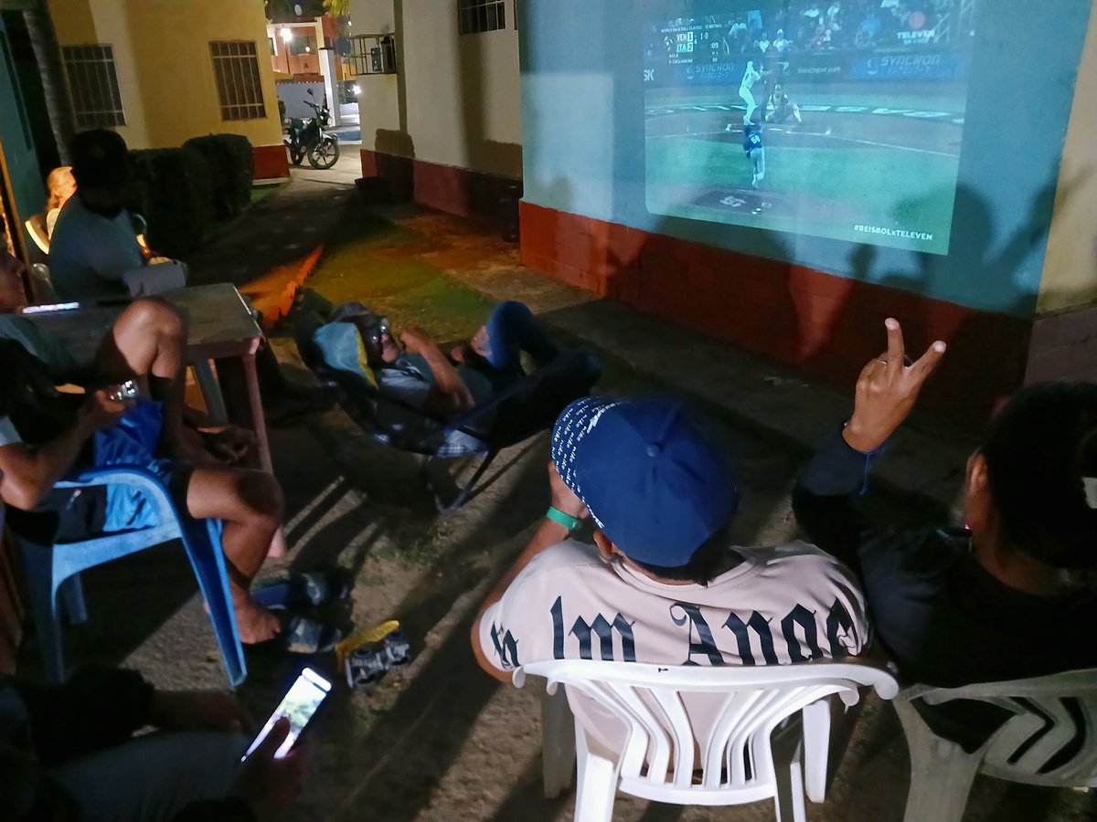 HeiderOria's tweet photo. #BeisbolXTeleven @Teledeportes_10 
Saludos desde chichiriviche falcón  Disfrutando En Familia 🇻🇪🇻🇪🇻🇪🇻🇪🇻🇪 https://t.co/7zMtrE8xBH