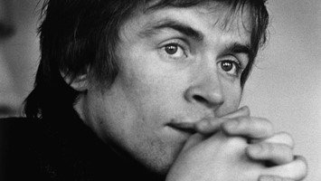 DrBuzz_Forensic's tweet image. Ballet dancer &amp;amp; choreographer, Rudolf Nureyev was #BornOnThisDay, March 17, 1938. Nureyev is remembered as one of the greatest male ballet dancers of his generation. Passed in 1993 (age 54) from #AIDS complications. #RIP #GoneTooSoon #BeSafe #BalletDancer #birthday #BOTD #Dance