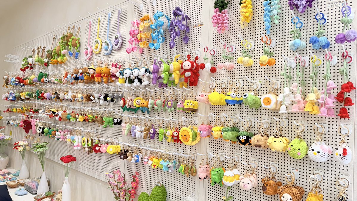 llatte studio tweet media