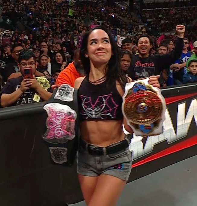 𝒥. 🕸️ tweet media