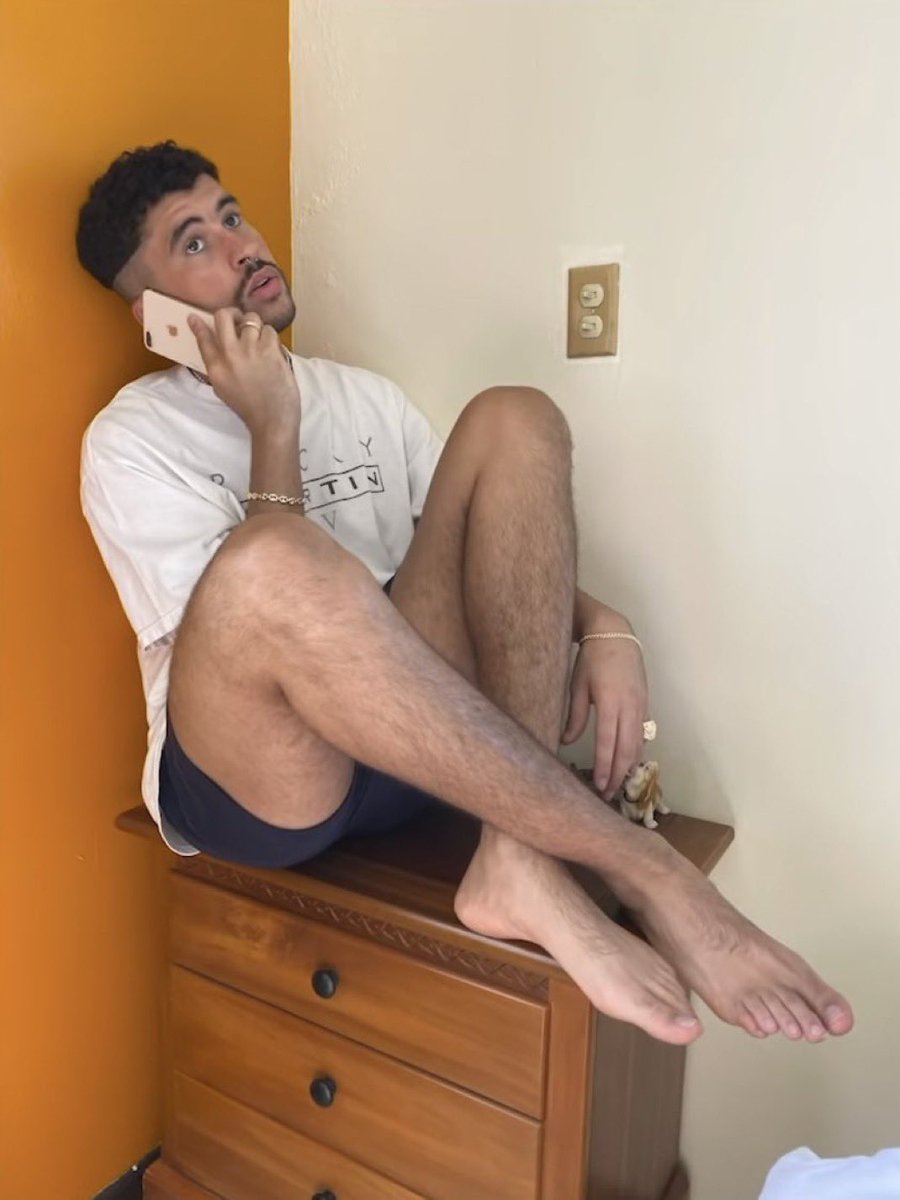 BAD BUNNY DAILY UPDATES tweet media