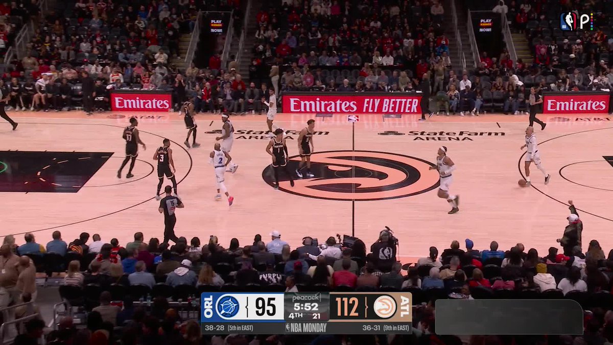 NAW drilled his 9th three then hit the "CALMA" 😮💨😮💨