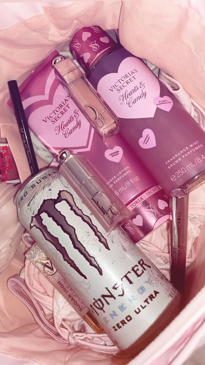 C 🩷💖 tweet media