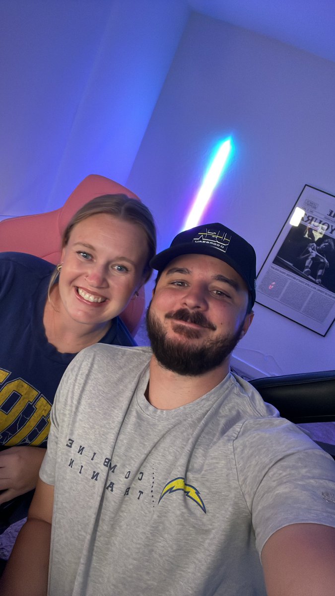 MarkClarkk tweet media