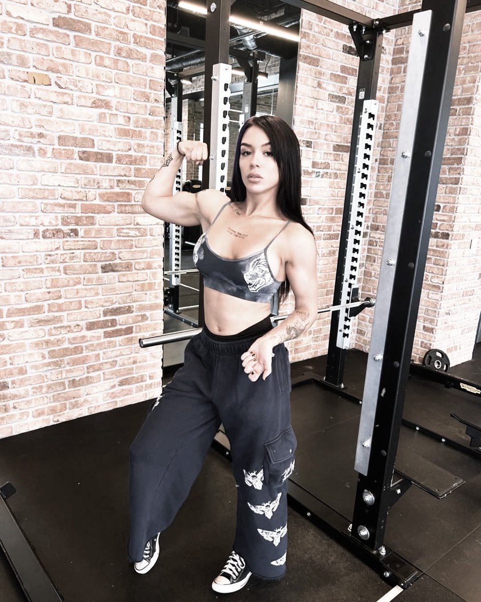 ˒ 𝗁𝖾𝖺𝗋𝗍 𝖈𖦹𝖑𝖉, 𝐦𝐢𝐧𝐝 𝑐𝑙𝑒𝑎𝑟. 𑁤 tweet media