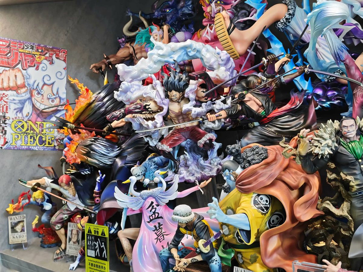 piratescollect's tweet image. This shot is absolutely epic! 🔥 Such an amazing setup for a P.O.P figure collection. I love how crowded, yet completely harmonious the whole display is. Every piece fits perfectly! 🏴‍☠️⚔️

#OnePiece #PortraitOfPirates #AnimeCollection #MegaHouse #POP_MH