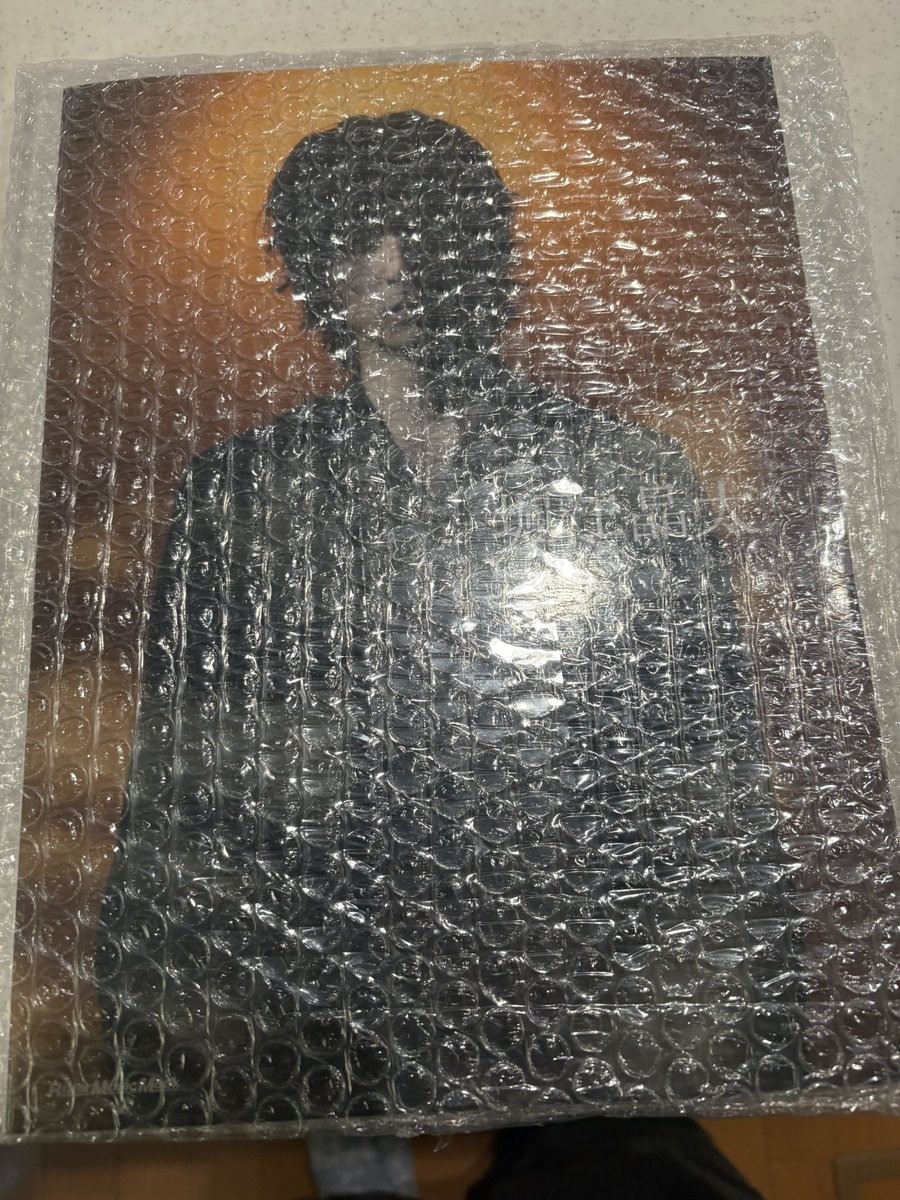プチプチ越しですでにカッコいいのやばい
予定あってすぐ読めないの悲しい