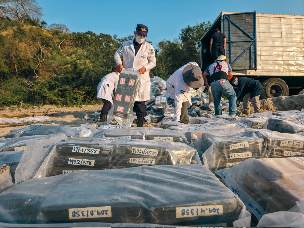 Fiscalía General de la República El Salvador tweet media