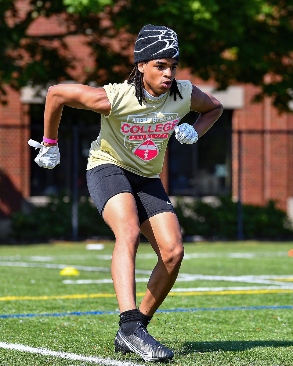 Avery Strong Showcases tweet media