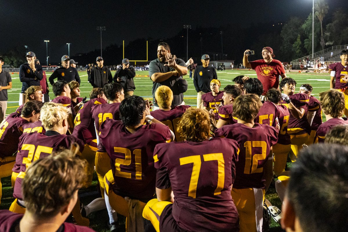 La Cañada Football tweet media