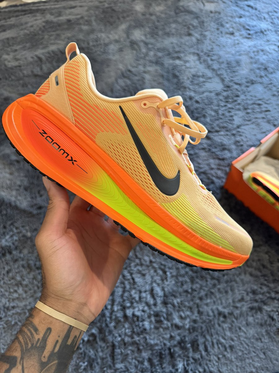 Ha Ha Chris Colossus tweet media