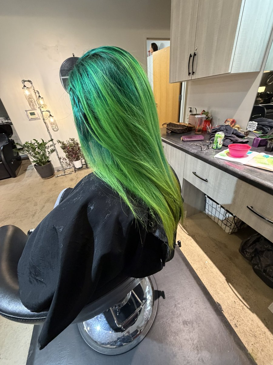 Strawberry Shark tweet media