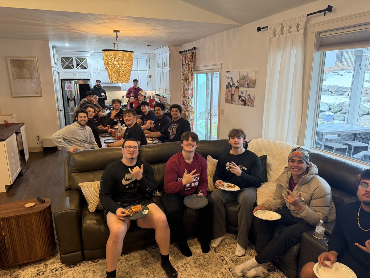 Hong_808 tweet media