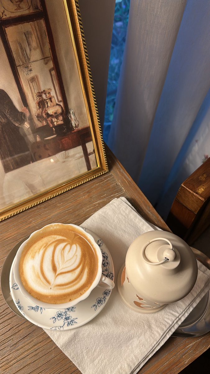 alih_ibrhim's tweet photo. Late Ramadan coffee🍂🌙🕯️ https://t.co/lKm5SeVrFi