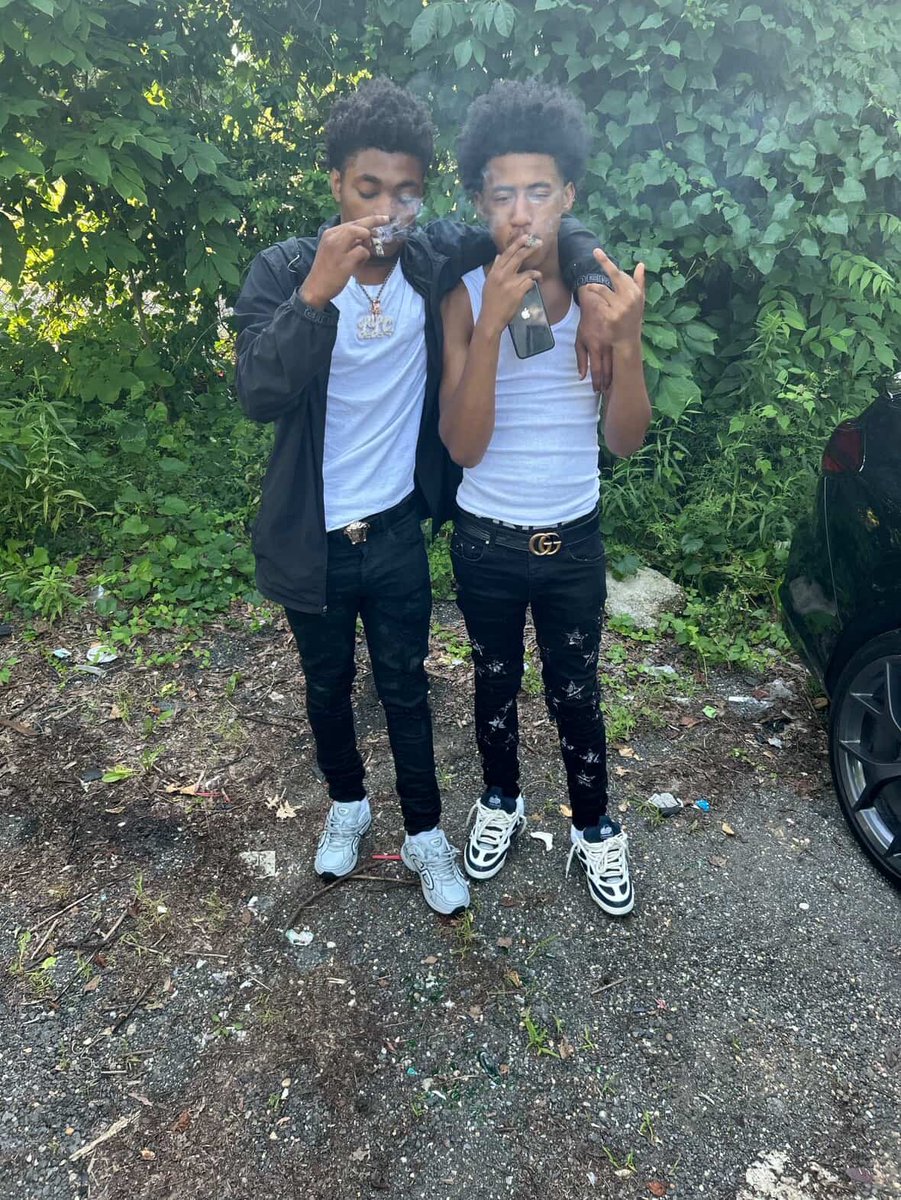 longlivetwinn👼 llshawn 👼 tweet media