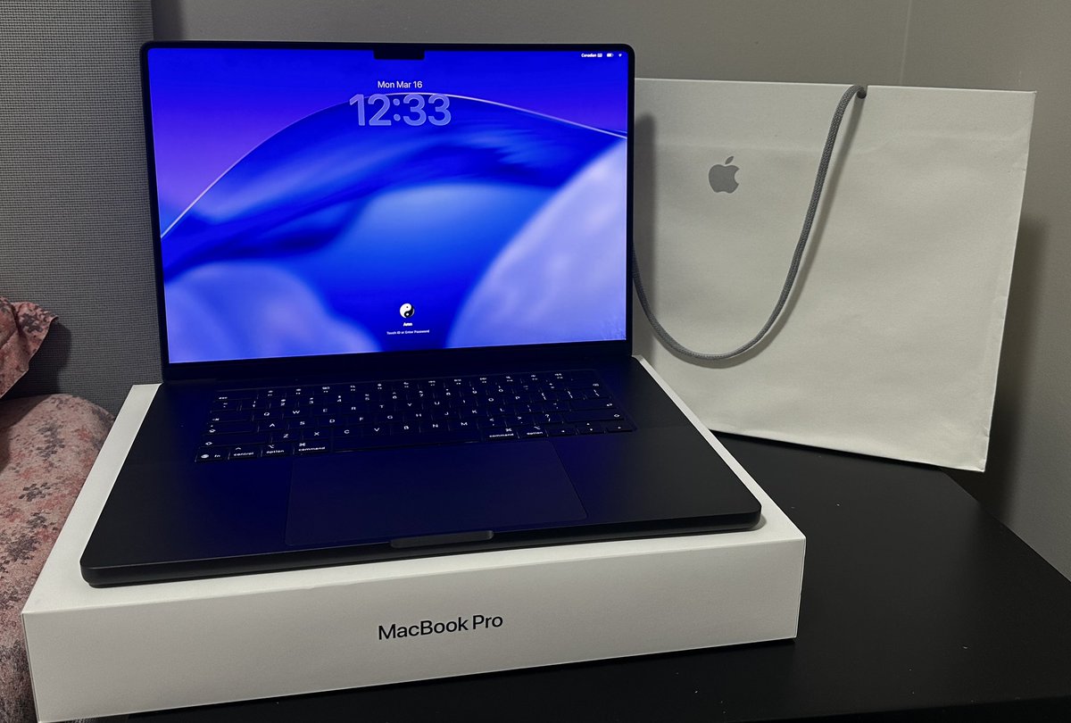 Amn || Designer tweet media