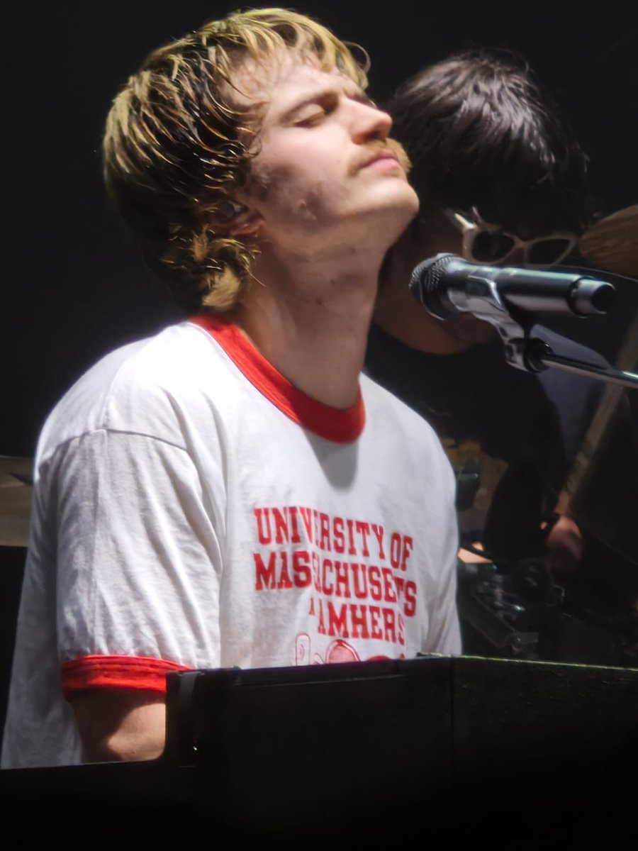 ash || SEEING DJO ⊹ . ݁ ⟡ ݁ . tweet media