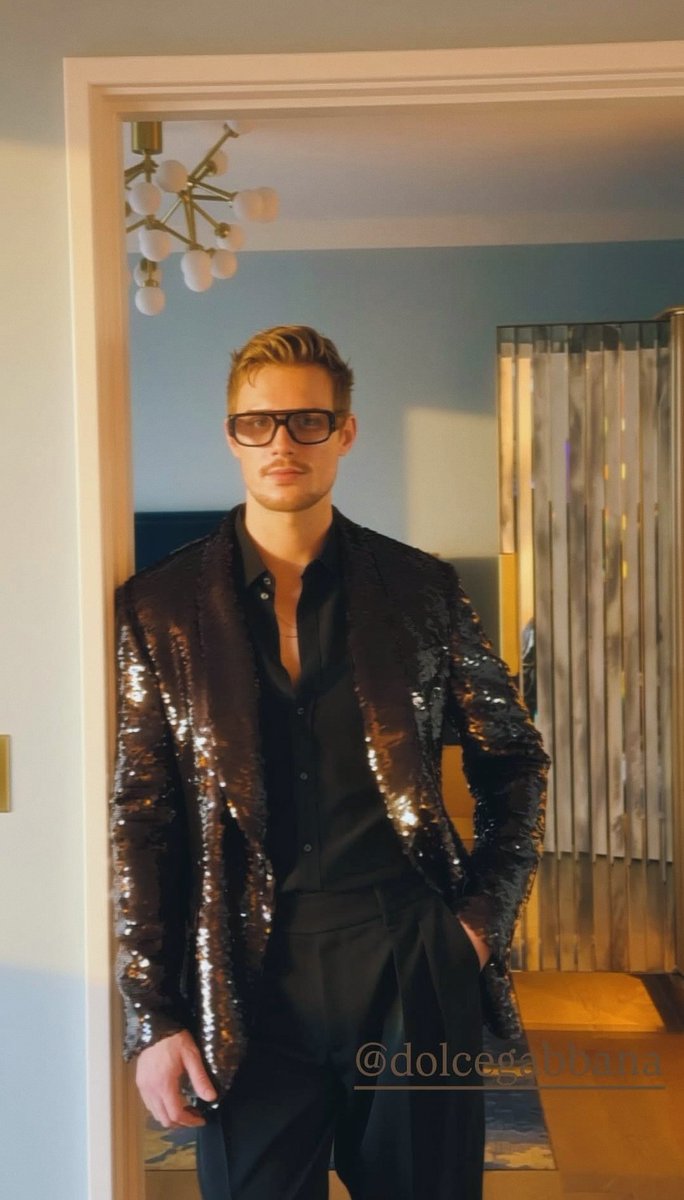TravellerNine's tweet photo. Max Parker

 Daddy Vibe！！！ https://t.co/XsqUbFut0F