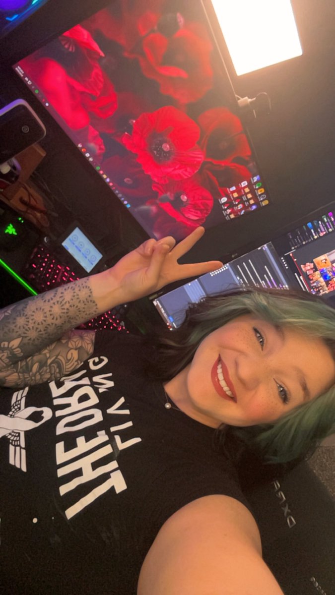 ChloesWashed's tweet photo. Currently live and raising money for Living the Dream Foundation!! https://t.co/tESKgLDECw