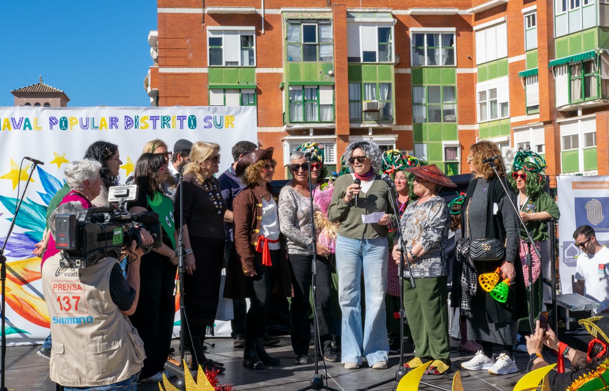 IU Sur🔻 tweet media